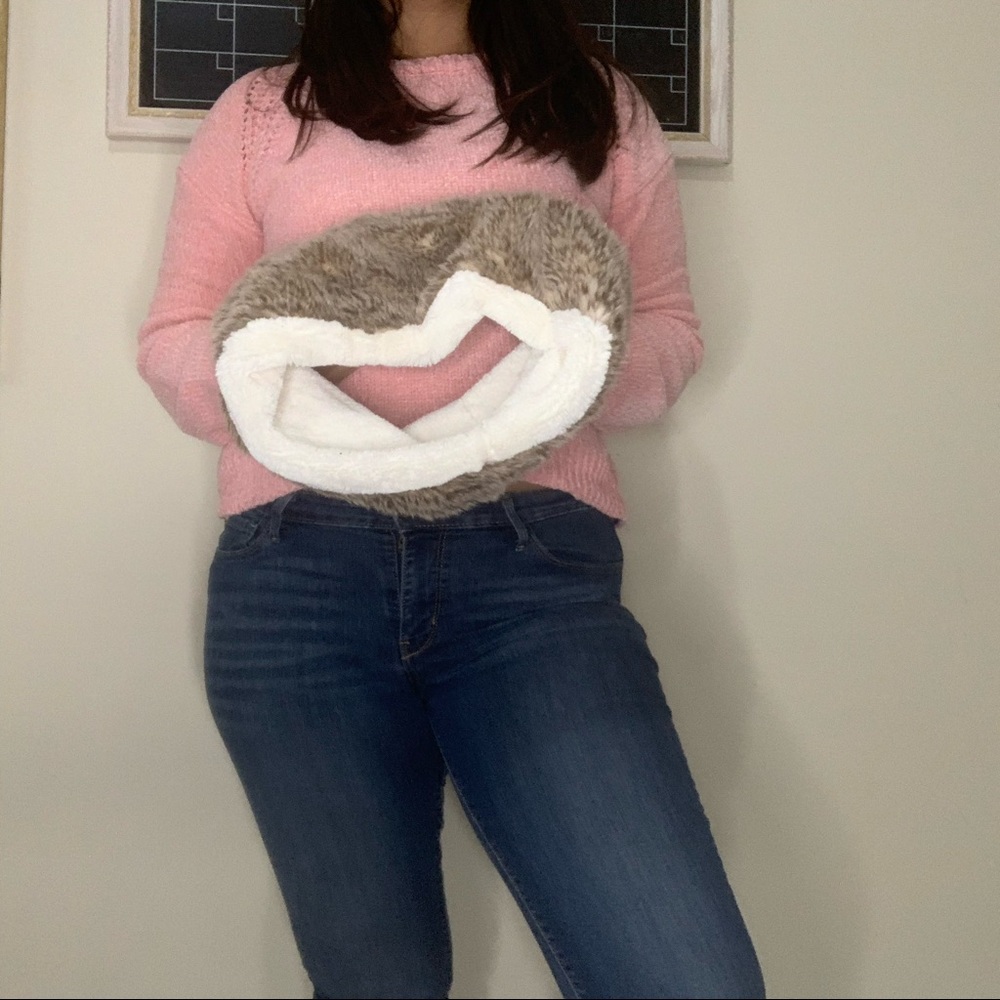 Cream/white circle fur scarf